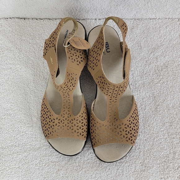 Jambu JBU Chloe Tan Peep Toe T Strap Vegan Wedge Sandal  Sz 10M NEW - Picture 3 of 14